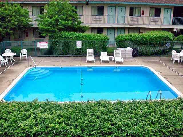 6-amherst, Oh - Cleveland West - Lorain Hotel 2*